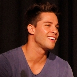 Dean Geyer